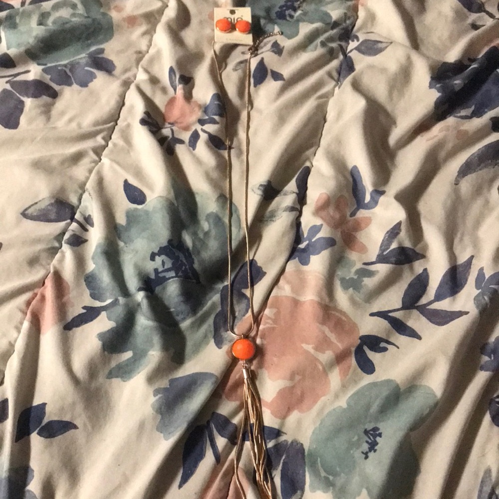 Chic Gold Stud Earrings